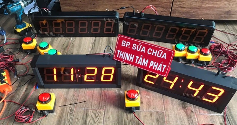 đồng hồ hiển thị mili giây